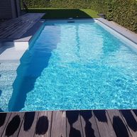 geïsoleerd opgebouwd zwembad