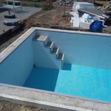 zwembad bewapend beton
